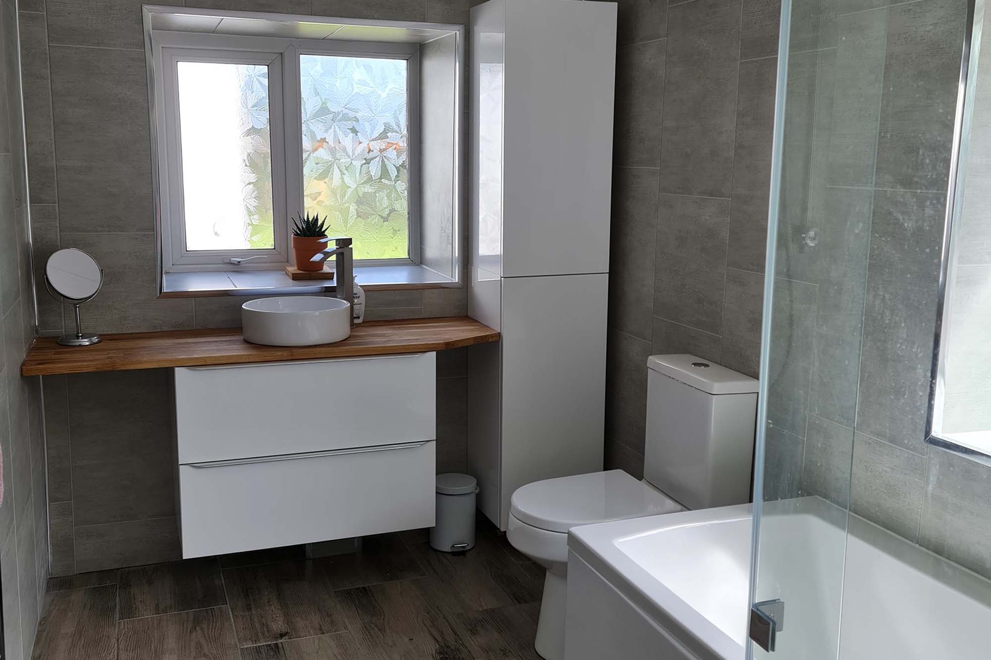 Bathroom appliance fitting